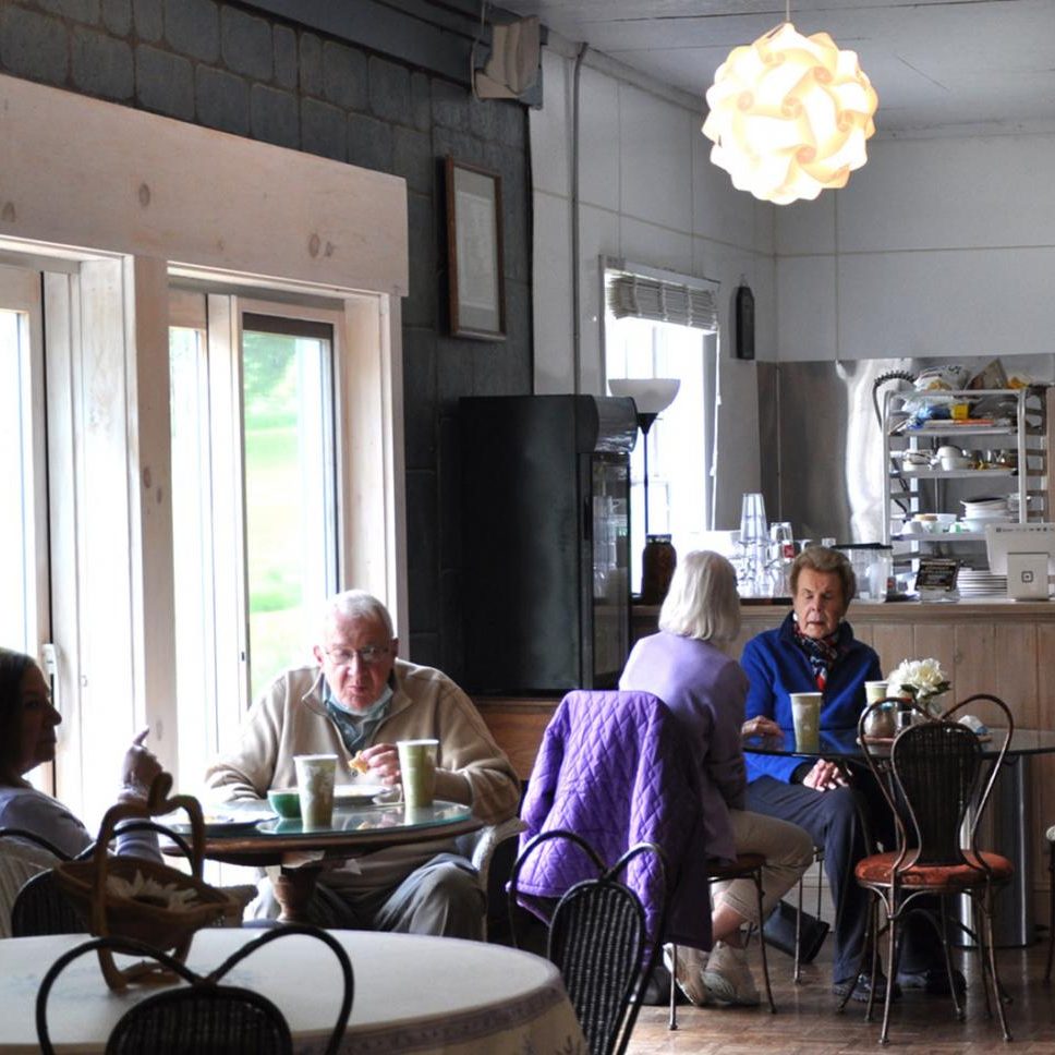 Spacious Dining Area